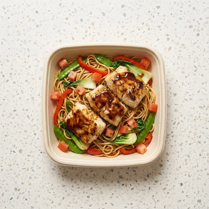 Hoisin Fish with Veggies Noodles